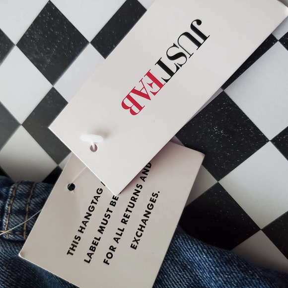 JUSTFAB Distressed Ankle Cropped Medium Washed Denim Jeans Sz 34 NWT - Picture 4 of 8